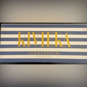 Anastasia eyeshadow palette